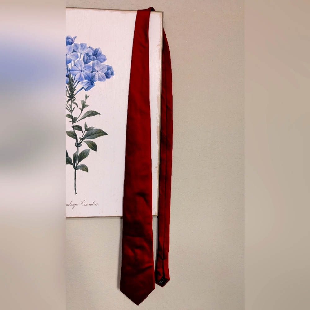 Kenneth Roberts Tie